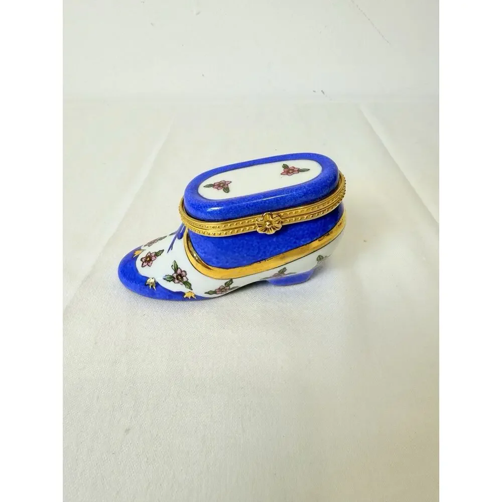 Vtg CBK Ceramic Blue And White Whimsical Shoe Trinket Box - Picture 2 of 8
